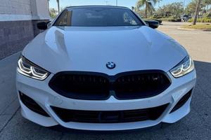 Sedán de Lujo de Alto Rendimiento Usado 2023, Premium Grand Touring de 2 Puertas, Potente Capacidad AWD, Transmisión Automática, Cuero - Product Image 6