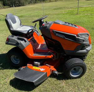 Tondeuse autoportée Husqvarna d'occasion, 48 pouces de coupe, à vendre – Fournisseur de tracteurs de jardin, expédition immédiate - Product Image 3