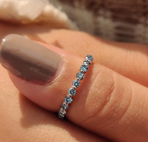 Anillo de boda con diamante azul de 1.00 quilates en estilo de punta compartida para mujer, joyería de plata 925 - Product Image 3
