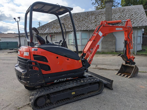 Miniexcavadora Kubota U27-4 KX71 de 2.7 Toneladas, Giro Cero, Diésel, Compacta, con Sistema Hidráulico Auxiliar - Product Image 4