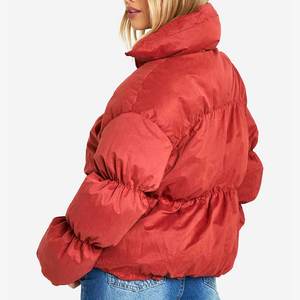 Veste matelassée OEM de haute qualité pour femmes, respirante et de nouveau design pour l'hiver, fermeture à glissière grande taille, courte longueur - Product Image 2