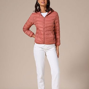 Veste d'hiver matelassée à capuche pour femme, ultra-légère, isolée, imperméable, pour les voyages, les activités de plein air et l'hiver - Product Image 3