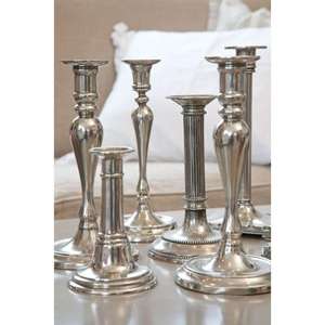 Portavelas de aluminio sofisticado con Curvas elegantes, lo mejor para la estética moderna del hogar, salas de estar e interiores elegantes - Product Image 2