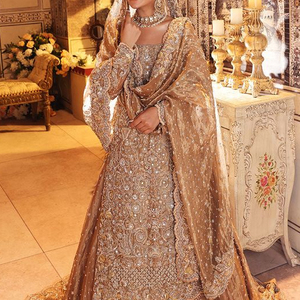 Vestido de novia largo bordado con cuentas de cristal, DABKA work, 2023 - Product Image 1