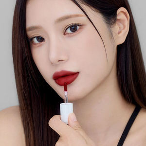 Hevvy LIP Crayon ขนาดท่องเที่ยว Bloody Kiss Lip Tint ยาวนานเคลือบด้านส่วนผสมสมุนไพรแร่ผลเบลอใส - Product Image 1
