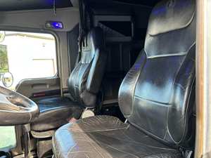 Ofertas Globales de Comercio 2015: Camión Semirremolque T800 de Tres Ejes con Cabina Dormitorio - Techo Medio, 601HP, 18 Velocidades, Manual, Exportación a Todo el Mundo - Product Image 2