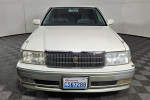 Toyota Crown Royal Sedán de Lujo Usado del Año 1999, Sin Reserva, Mercado Japonés, Motor 1JZ de 6 Cilindros, Versión Estadounidense Título - Product Image 2