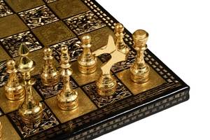 Tendance métal jeu d'échecs ensemble de haute qualité à la main en métal jeu d'échecs pour salon luxe échiquier Table décor 2025 - Product Image 5