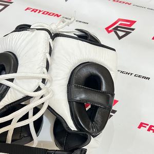 Dernier modèle de protège-tête ouvert réglable noir et blanc avec logo personnalisé, équipement professionnel d'entraînement de combat, protège-tête de Muay Thai - Product Image 4