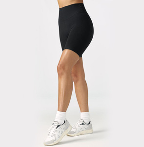 Pantalones cortos de motorista negros sin costuras de cintura alta para mujer, gimnasio, yoga, entrenamiento, ajuste de compresión con control de barriga y tela elástica - Product Image 1