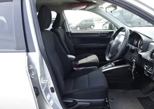 2023 Toyota Corolla Turbo quatre roues automatique essence essence contrôle voiture 5 sièges en cuir R17 pneus lumière intérieur AWD conduite gauche - Product Image 5