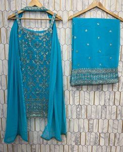 Costume palazzo à col à bretelles pour soirée avec travail de latkan et de sequins fantaisie - Product Image 5