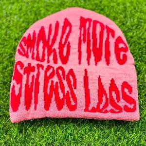 Gorro de invierno acrílico personalizable de alta calidad de color sólido gorro de punto de moda - Product Image 3