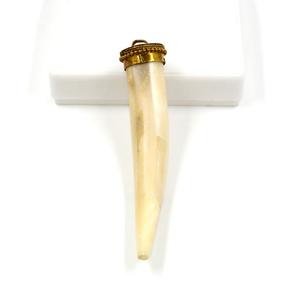 Collier avec pendentif en os de buffle, bijoux tribaux naturels et durables pour femmes, haute qualité - Product Image 1