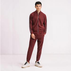 2025ชุดกีฬาผ้าฝ้าย100% สำหรับผู้ชายชุดวอร์ม2ชิ้นพิมพ์ลายแถบด้านข้างสำหรับใส่ได้ทุกฤดู - Product Image 5