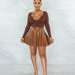 Jupe mini vintage brillante coupe trapèze taille XS plissée en similicuir à volants imprimés en denim élasthanne ciré naturel coupe ajustée pour l'été - Product Image 3