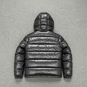 Chaqueta Acolchada Antibacteriana para Hombre, con Cuello Alto, Detalles de Piel, Logotipo Frontal, Acabado Negro Brillante, con Capucha, Aislante, Casual de Invierno - Product Image 4