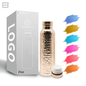 Nueva botella de agua de acero inoxidable de diseño elegante de moda en diseño personalizado y colores Botella de agua de cobre puro - Product Image 4