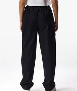 กางเกงวิ่งน้ำหนักเบาหลายกระเป๋าคุณภาพสูงสำหรับผู้หญิงชุดออกกำลังกายระบายอากาศและทนทานสำหรับกีฬากลางแจ้งและลำลอง - Product Image 2