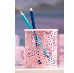 Portalápices Redondo de Metal, Diseño Contemporáneo Ligero con Acabado Blanco, para Decoración de Escritorio en Hogar u Oficina - Product Image 3