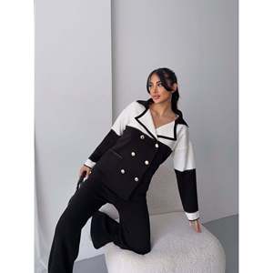 Conjunto de Punto Brillante para Mujer 1552 Categoría de Producto: Conjunto de Suéter Lujoso - Product Image 1