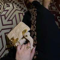 Vente en gros d'Abayas Nikah de luxe personnalisées, élégantes, de style Dubaï, pour femmes, en soie indienne, anti-rides, modestes, longues, élégantes, pour femmes musulmanes