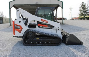 Chargeuse compacte sur chenilles Bobcat T770, couleur blanche, modèle à 2 vitesses - Product Image 5