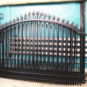 Fabrication au Vietnam de poteaux de clôture en métal et de panneaux de clôture en fer forgé pour l'extérieur avec l'artisanat 100% du Vietnam - Product Image 3