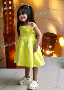 2025 élégant personnalisé enfants robe conception OEM avec logo avant prix d'usine de tissu tricoté à vendre - Product Image 3