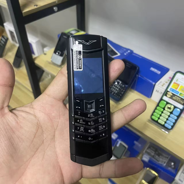 High-end K8+ Metal Structure GSM 2G Genuine Leather Dual SIM Button Function Phone.
