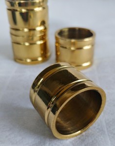 Rond de serviette en métal bronze vintage élégant décor de table pour les mariages et l'exportation mondiale depuis l'Inde - Product Image 3