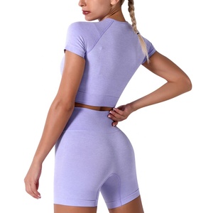 Ensemble crop top et short biker en coton confortable avec logo personnalisé, design printemps-été, pour femmes, ensemble deux pièces. - Product Image 6