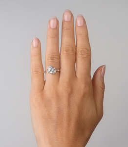 Bague de fiançailles solitaire en diamant CVD de laboratoire 1,50 CTW, coupe ovale VS1, alliance en or 14 carats sertie de griffes, bijoux de mariage raffinés pour femme - Product Image 3