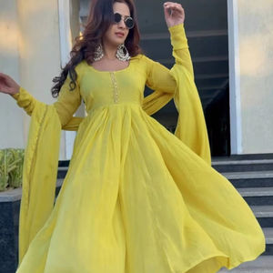 Bas Kurti en coton exclusif avec Dupatta Co Ord Set Collection disponible au tarif de gros pour des tenues décontractées et des tenues de fête - Product Image 1