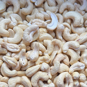 ราคาเม็ดมะม่วงหิมพานต์จากโรงงานที่เชื่อถือได้ทั่วโลก ขายส่งเม็ดมะม่วงหิมพานต์ W180 ซานติโก เวียดนาม บรรจุภัณฑ์ตามสั่ง - Product Image 1