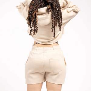 Ensemble court en polaire pour femmes-Vêtements de détente deux pièces confortables et confortables, parfaits pour une tenue décontractée et relaxante à la maison - Product Image 6