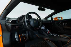 Coupé RWD 2022 Certificado, Limpio y en Buen Estado, Caja de Cambios Automática, Motor Turbo, Interior Oscuro en Cuero - Product Image 3