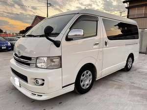 Minibús Toyota Hiace 2022 Asequible de 8 Plazas - Product Image 6