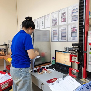 Caractéristique pour la maison Textile sacs accessoires de vêtement haute qualité personnalisé tricoté élastique sangle bande pliable avec anti-dérapant - Product Image 5