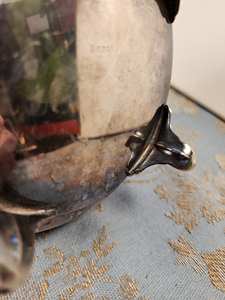 La bouilloire arabe dorée avec poignée offre à la fois un charme décoratif et une utilisation pratique pour les amateurs de café et les collectionneurs - Product Image 4