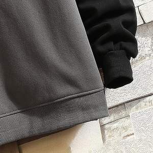 RegalEase Pullover LuxeBlend Hoodie - Eleva tu elegancia casual con una comodidad inigualable y un estilo atemporal apto para la realeza. - Product Image 6