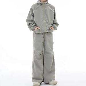 2024 Offre Spéciale personnalisé léger culture coupe-vent athlétique veste ensembles 2 pièces survêtement pour unisexe - Product Image 2