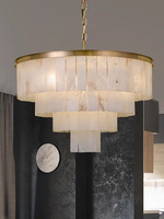 Hochwertige Designer Mehrstufige Alabaster-Pendelleuchte mit Goldketten-Design für Villen, Wohn- und Esszimmer