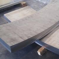 Grand anneau de turbine en acier et composants usinés sur mesure pour l'hydroélectrique avec usinage CNC