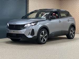 Peugeot 3008 GT 1.6L PureTech Essence 165 CV SUV d'occasion en bon état, sièges en cuir, toit ouvrant panoramique, phares à LED, transmission automatique - Product Image 3