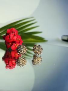 Exclusivos pendientes de oro rosa de 14 quilates con diseño de hojas y flores, pendientes de diamantes naturales con corte brillante redondo H I, proveedor mayorista SI3 I1 - Product Image 5