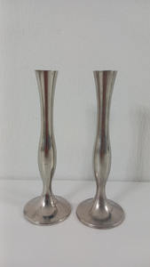 Superbe vase en aluminium pour compositions florales dans les maisons restaurants et espaces événementiels - Product Image 6