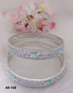 Ensemble de bracelets de mode AD faits à la main pour femmes bijoux étincelants pour les mariages vêtements de fête et cadeaux élégants - Product Image 4