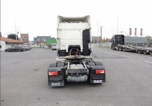 Good Condition 2024 6x2 Heavy-Duty Tractor Head 460HP Diesel Engine Automatic Gearbox <b>Sun</b> <b>Visor</b> Double PTO Ready for Work - Product Image 5