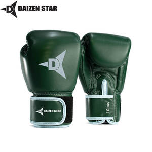 ถุงมือชกมวย DSI International PU ระบายอากาศ ซับเหงื่อ ป้องกันรังสียูวี สายรัดข้อมือปรับได้ พร้อมตะขอเกี่ยว สำหรับฝึกซ้อมสำหรับผู้ใหญ่ - Product Image 3